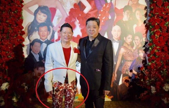 Sau chia tay Ngọc Trinh, Hoàng Kiều khiến dư luận chú ý bằng hàng loạt nhưng tuyên bố, phát ngôn gây sốc. Không chỉ vậy, gu thời trang hậu chia tay của ông cũng nhận được không ít gạch - đá.
