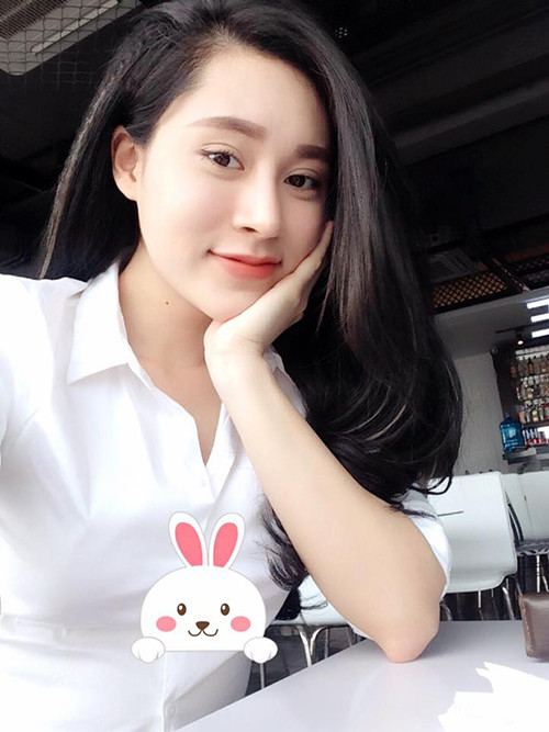 Sau 5 - 6 lần tiến hành phẫu thuật, Huyền đã có dung mạo khác hẳn nhưng cô lại không thấy hài lòng, cô tự cảm thấy mình đơ và nhàm chán chẳng khác gì robot. Hơn thế, cô đang phải chịu những hậu quả nặng nề từ việc phẫu thuật thẩm mỹ quá tay. Huyền tiết lộ sau khi sửa mũi, thỉnh thoảng vách ngăn giữa mũi sẽ bị nhức khi trở trời, cô còn bị xoang nhẹ, hắt xì liên tục từ ngày làm mũi. Thêm nữa, khi cô lựa chọn tiêm botox vào mặt để căng da, từ sau đó Huyền phải duy trì tiêm botox thường xuyên nếu không da sẽ bị chảy xệ mất độ đàn hồi.