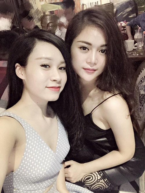 Để có chiếc cằm ưng ý, cô phải làm đến 3 lần và chịu đựng một năm trời với chiếc cằm lệch sau khi tiêm độn tạo hình. Thêm nữa, cô thường xuyên bị đau đầu và suy giảm trí nhớ vì tác dụng phụ của thuốc tê và kháng sinh. Mỗi khi suy nghĩ nhiều Huyền lại lên cơn đau đầu, điều này khiến cô vô cùng mệt mỏi. Giờ đây, Huyền mất hết tự tin về ngoại hình của mình, cô chia sẻ: "Giờ nhìn ai cũng thẩm mỹ mình lại thấy thích nét đẹp tự nhiên, không hoàn hảo nhưng luôn có hồn. Chỉ muốn mặt tự nhiên như ngày xưa thôi!”