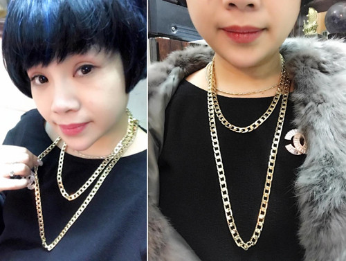 Nữ ca sĩ Ngọc Khuê cũng chọn cho mình một dây bằng vàng có kích thước khá lớn. Nhiều fan hâm mộ trêu đùa rằng Ngọc Khuê có nguy cơ “bị gù” vì đeo dây vàng này.