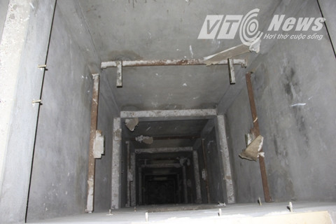 Ngoài ra, nếu được hoàn thiện tòa nhà còn có hệ thống thang máy hiện đại.