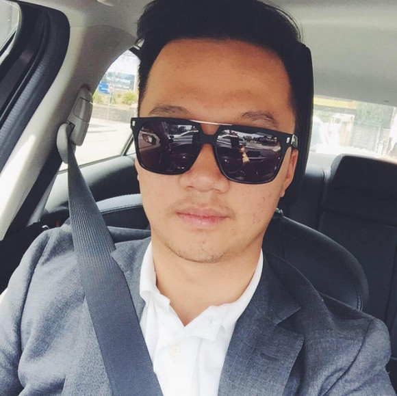 Anh chàng được cho là bạn trai của Diễm My 9x hiện đang là doanh nhân công tác tại một công ty về xây dựng, chi nhánh ở Úc.