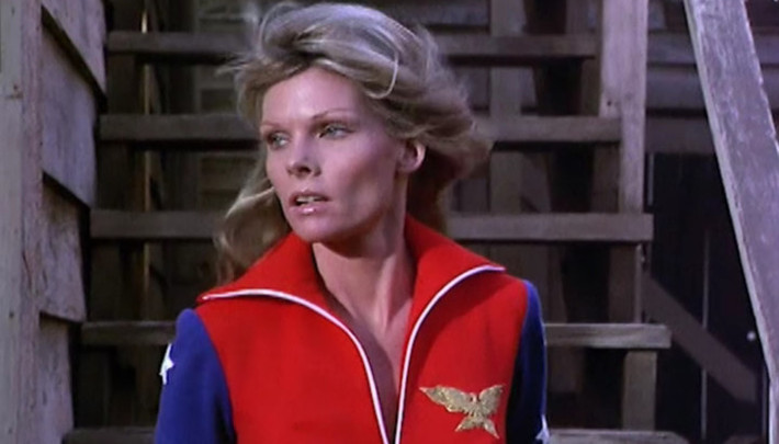 Cathy Lee Crosby: Tiếp đó, năm 1974, fan hâm mộ được tái ngộ nữ siêu anh hùng yêu thích của mình ở tập phim truyền hình "Wonder Woman", với sự tham gia của nữ minh tinh Cathy Lee Crosby.