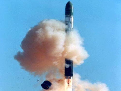 R-36M2: Do Viện thiết kế Yuzhnoie phát triển dựa trên hệ thống R-36 trong thập kỷ 1970, là một trong những tên lửa đạn đạo xuyên lục địa mạnh nhất thế giới. Đây là dòng ICBM sử dụng nhiên liệu lỏng vô địch thế giới về trọng lượng tên lửa khi phóng (nặng tới 211 tấn), khối lượng đầu đạn có thể mang theo (gần 9 tấn) và tầm bắn cực xa (16.000km).