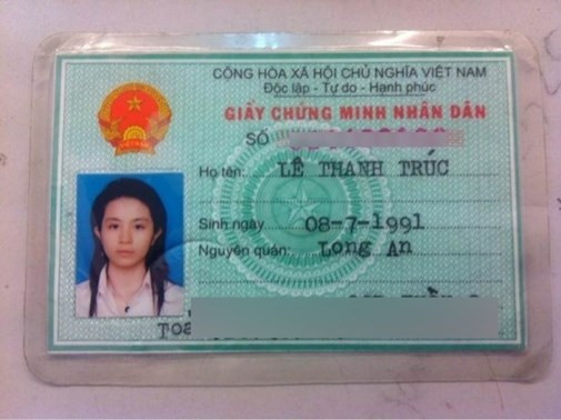 Hình ảnh tóc dài nữ tính của “tomboy” Gil Lê trong chứng minh thư, tên thật của sao Việt này là Lê Thanh Trúc.