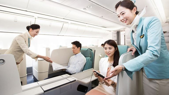 Chuyến bay Vienna tới Zurich của Korean Air Hành trình bay chỉ mất một giờ nhưng bạn vẫn có cơ hội được trải nghiệm và thư giãn tại phòng chờ riêng và một chỗ ngồi thực sự đẳng cấp.