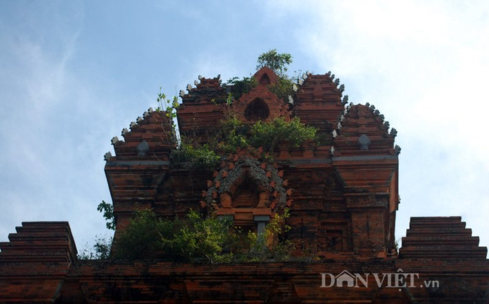 Đỉnh tháp trung tâm.
