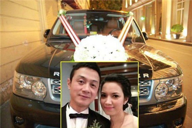 Tháng 1/2013, MC Anh Tuấn đón cô dâu là Lý Hồng Nhung trên chiếc xe hơi Range Rover Sport Supercharged giá 5 tỷ đồng.