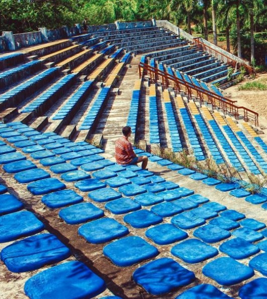 Công trình có diện tích 49,9 ha với nhiều hạng mục hoành tráng như: Thủy Cung, phòng chơi thế giới ảo, công viên nước, du thuyền trên hồ, sân khấu nhạc nước, nhà hàng… Mặc dù bị bỏ hoang nhưng gần đây công viên này lại thu hút nhiều du khách khám phá theo một trải nghiệm khác. Nó trở thành điểm đến đầy ma mị, bí ẩn hấp dẫn những con người trẻ ưa mạo hiểm, khám phá.