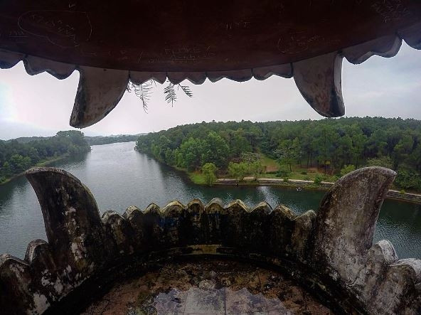Khung cảnh nhìn từ đầu rồng. Ảnh: pjandb/Instagram