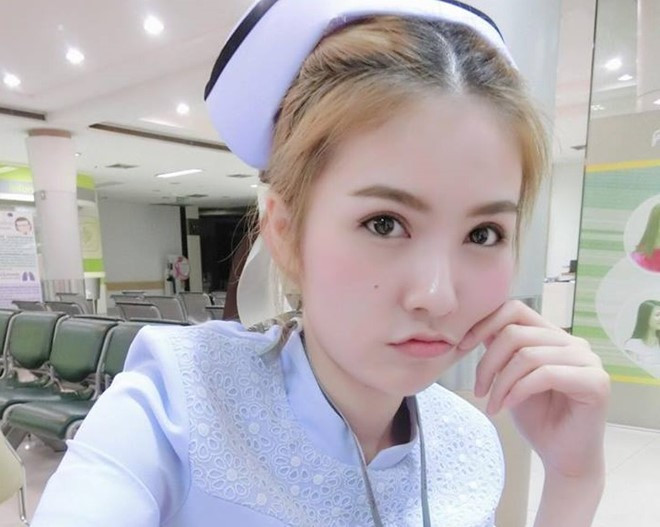 Maypim chọn phong cách trang điểm nhẹ nhàng, tôn lên những nét đẹp tự nhiên, thanh tú trên khuôn mặt.