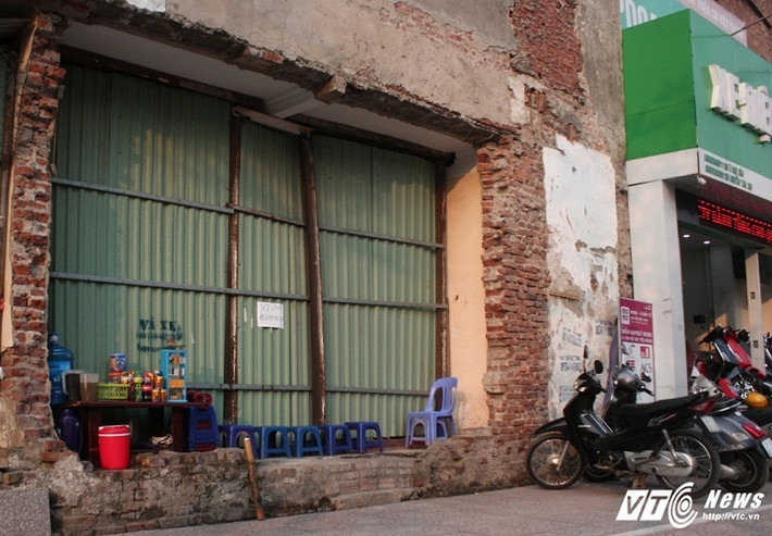 Sau chiến dịch dẹp vỉa hè, trật tự đô thị tại Hà Nội được cải thiện rõ rệt. Vỉa hè trên các tuyến phố đã phần nào bớt "nhốn nháo" hơn so với trước đây. (Ảnh: Tùng Lâm)
