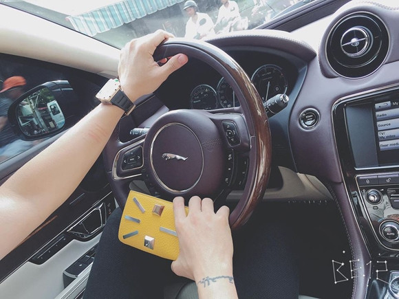 Siêu xe và đồng hồ tiền tỉ của đại gia Minh Nhựa.