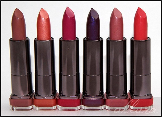 5. CoverGirl Lip Perfection LipColor (5,99$- khoảng 130.000đ) Sở hữu vẻ ngoài khá đẹp mắt và sang trọng, chất lượng son của dòng này cũng không hề tệ. Độ lên màu của son ở mức khá, để màu son lên môi chuẩn màu nhất thì cần 3-4 lớp son, màu giữ trên môi được tầm 4-5 tiếng nếu không ăn uống gì quá nhiều. Chất son khá mướt nên những cô nàng môi khô vẫn có thể dùng mà không cần lo nghĩ gì nhé!