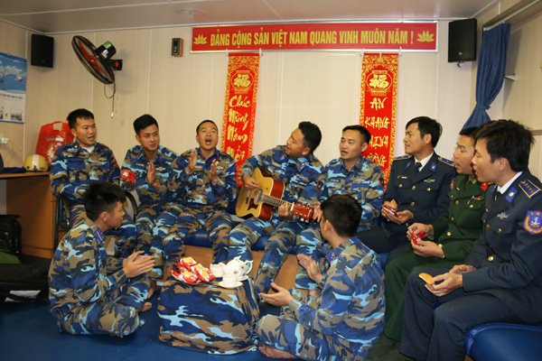 Trước sự gắn kết một lòng, Thiếu tướng, Phó chính ủy Bộ Tư lệnh CSB Việt Nam Doãn Bảo Quyết mong muốn, năm 2017 CSB sẽ hướng về ngư dân, đồng hành cùng ngư dân. Luôn gần gũi, gắn kết và là điểm tựa của ngư dân... để bảo vệ chủ quyền biển đảo.