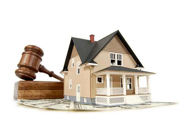 Sống ở đâu ?. Vấn đề chỗ ở sau kết hôn cũng hết sức quan trọng. Cả hai bạn rất có thể sẽ có những suy nghĩ khác nhau về vấn đề nhà ở, sống cùng bố mẹ hay sống riêng?