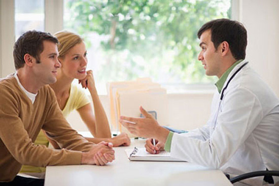 Vấn đề con cái. Vấn đề con cái cũng rất cần thiết được trao đổi trước. Chẳng hạn trọng trường hợp đối phương mắc các bệnh không có khả năng có con, cần phải trao đổi thẳng thắn về vấn đề tương lai, trị liệu để có con, hoặc sẽ không sinh con mà xin nhận con nuôi. Tuy cũng là một vấn đề rất tế nhị nhưng thẳng thắn ngay từ đầu sẽ giúp cho cuộc hôn nhân của bạn bền vững hơn.