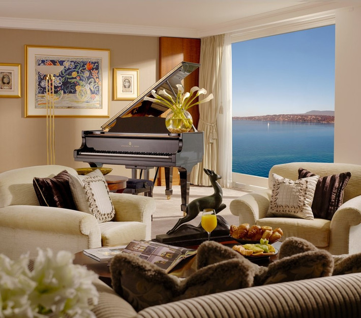 Chiếc đàn đại phong cầm của Steinway dành cho những ai đam mê âm nhạc.