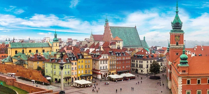 3. Warsaw Thủ đô của Ba Lan được biết đến như là một trong những thành phố có giá cả phải chăng nhất châu Âu đối với du học sinh. Đất nước Ba Lan rất giàu truyền thống văn hóa, di tích lịch sử, ẩm thực tuyệt vời, cuộc sống về đêm sôi động và đặc biệt là mức học phí tương đối dễ chịu. Đặc biệt, bạn có cơ hội được miễn học phí nếu nghiên cứu bằng ngôn ngữ của Ba Lan và tham gia thi tuyển như học sinh địa phương.