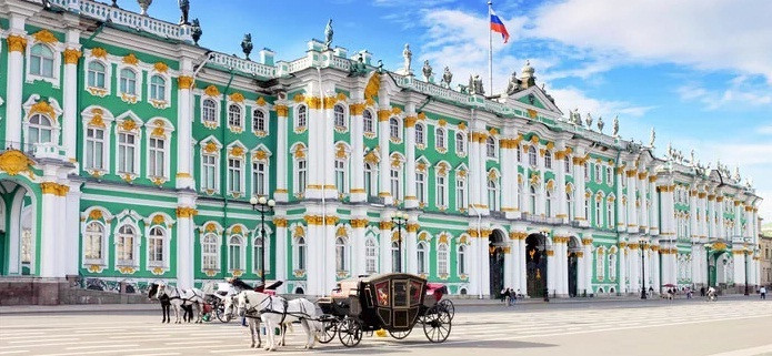 7. St Petersburg Thêm một thành phố khác của Nga cung cấp những dịch vụ tuyệt vời cho du học sinh, với mức giá phải chăng (xấp xỉ ở Tomsk). Bạn có thể tham khảo những trường đại học uy tín nhất của Nga ở thành phố này như Đại học bang Saint-Petersburg , hiện đang xếp hạng 258 trên thế giới.