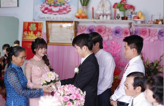 Hôm qua, trên fanpage hơn 9 triệu like chia sẻ ảnh cưới của My Hạ Kim khiến nhiều chàng trai tiếc nuối.