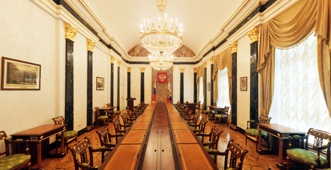 Phòng họp của Hội đồng An ninh trong Cung Thượng viện Kremlin.