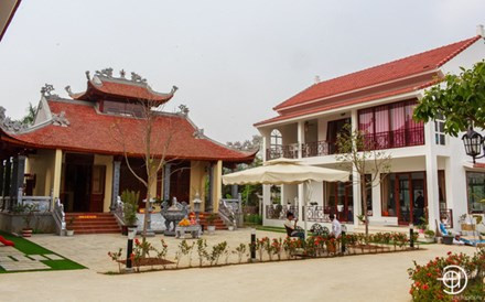 Được biết, gia đình anh chuyển về đây sống từ tháng 10/2016.