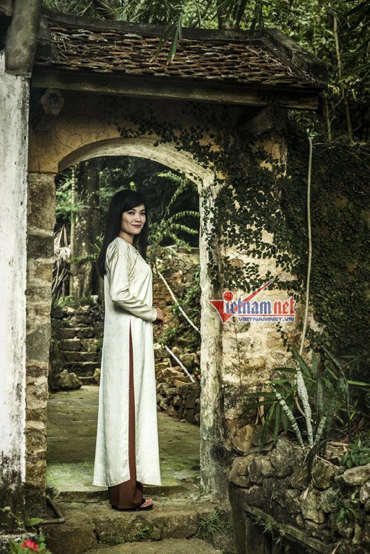 Chia sẻ với VietNamNet, BTV Diệp Anh cho biết mong muốn làm một loại lụa 100% Việt, không gây hại môi trường và có chất lượng cao cấp để người Việt được sử dụng.