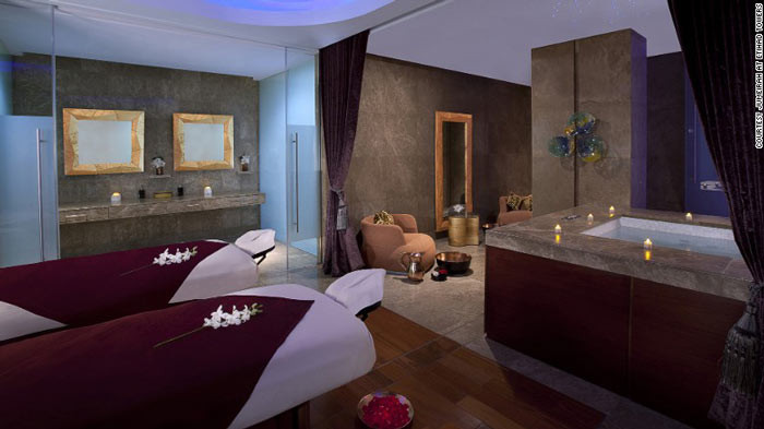 5. Talise Spa Nằm tại khách sạn Jumeirah ở Etihad Towers, đây chính xác là một điểm đến lý tưởng cho các cặp đôi. Talise Spa có 13 phòng trị liệu, phòng chờ và phòng tắm đứng miễn phí. Các cặp đôi có thể lựa chọn cho mình gói tắm bồn hoa hồng thư giãn, ngâm bùn và massage Thụy Điển giá 849 USD (khoảng 19 triệu đồng).