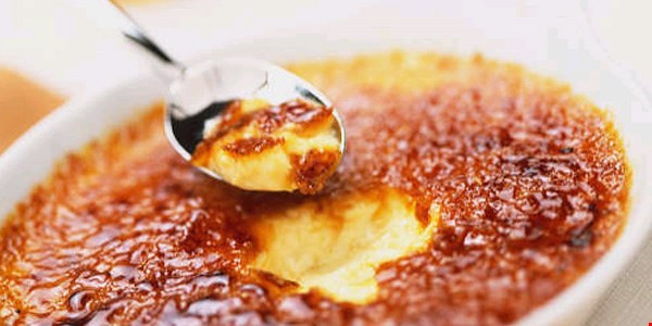 6. Món tráng miệng Crème Brulee: Món ăn này không có căn cứ khoa học nhưng có thể là một "phần thưởng" khi bạn hoàn thành một đề án sáng tạo và nó không khiến bạn tăng cân.