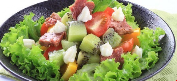 10. Món ăn mới: Bạn có thể thử nghiệm sự mới lạ cho các giác quan để làm cảm hứng cho sự sáng tạo bằng cách ăn một món chưa từng thử. Kích thích vị giác có thể cũng kích thích được trí não.