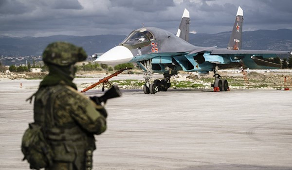 Trong diễn biến liên quan, Sputnik dẫn một nguồn tin quân sự Nga tại Syria ngày 2/8 cho biết, Không quân Nga sẽ hợp tác với Quân đội Syria trong chiến dịch quân sự sắp tới tại Idlib. Ảnh: FNA.