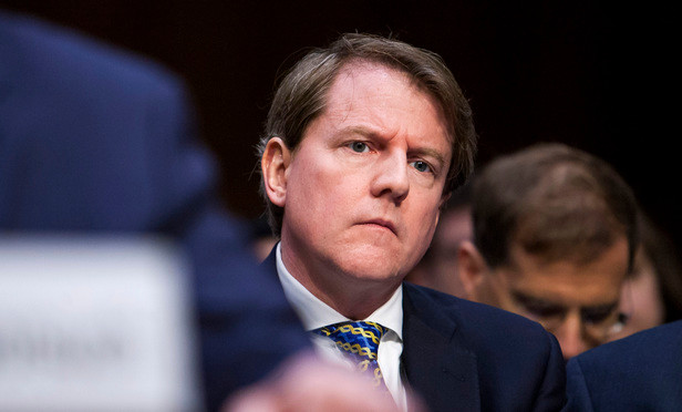 Sau khi tốt nghiệp trường luật, ông McGahn làm việc cho công ty luật Patton Boggs. Từ năm 1999-2008, ông là cố vấn trưởng của Ủy ban dân biểu Cộng hòa quốc gia Mỹ (NRCC). Ảnh: The Careerist.