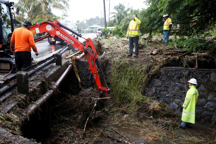 Công tác khác phục hậu quả sau bão trên quần đảo Hawaii đang được tiến hành.