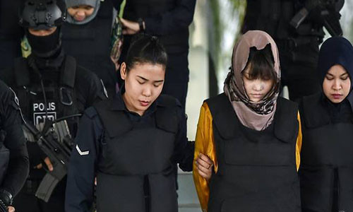 Ngày 16/8/2018: Thẩm phán Tòa Thượng thẩm Shah Alam ở Malaysia ra phán quyết bị cáo Đoàn Thị Hương và Siti Aisyah sẽ tiếp tục bị giam giữ để bước vào phiên tranh tụng nhằm bào chữa cho hành động của mình. Quá trình này dự kiến sẽ kéo dài vài tháng. Ảnh: CNA.