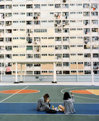 Tòa nhà Choi Hung đầy màu sắc ở quận Wong Tai Sin. Đây là tòa nhà chung cư lâu đời nhất ở Hong Kong.