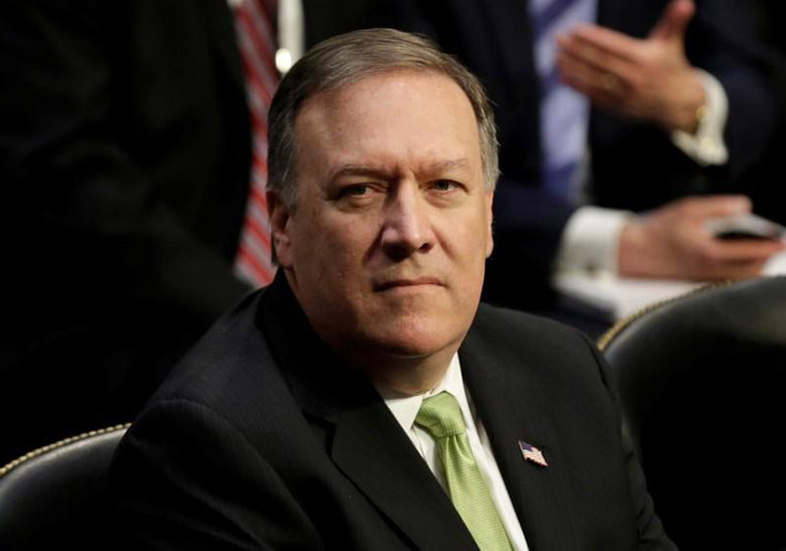 Trong chuyến thăm Triều Tiên lần thứ ba này, Ngoại trưởng Pompeo hy vọng sẽ làm rõ cam kết phi hạt nhân hóa của nhà lãnh đạo Triều Tiên Kim Jong-un. Ông Pompeo cũng đã mang theo hai món quà đặc biệt của Tổng thống Donald Trump gửi tặng ông Kim Jong-un gồm một lá thư và đĩa CD của danh ca Elton John. Ảnh: Reuters.