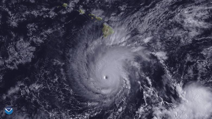 Ảnh vệ tinh chụp siêu bão Lane đang ở vị trí cách đảo Lớn của Hawaii khoảng gần 500 km về phía nam vào lúc 14h ngày 22/8/2018.
