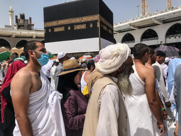 Cuộc hành hương Hajj của người Hồi giáo là hành trình tới thánh địa linh thiêng nhất của đạo Hồi ở Saudi Arabia.