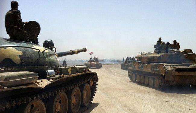 Được biết, hôm 13/8, các đơn vị pháo binh và tên lửa Syria đã tấn công dồn dập IS từ nhiều hướng ở phía đông Badiyeh thuộc tỉnh Sweida, qua đó giành lại quyền kiểm soát các khu Marqab Qabyan, Huwiya Qasin, al-Kasirah và Tal Abu Qanem. Ảnh: AMN.