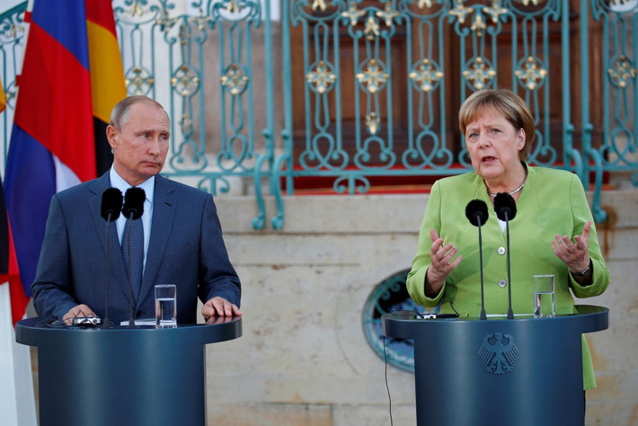 Về phần mình, Tổng thống Putin nhấn mạnh rằng việc trung chuyển khí đốt tại Ukraine vẫn tiếp tục nhưng quan trọng là phải đáp ứng các yêu cầu về kinh tế. Ảnh: Reuters.