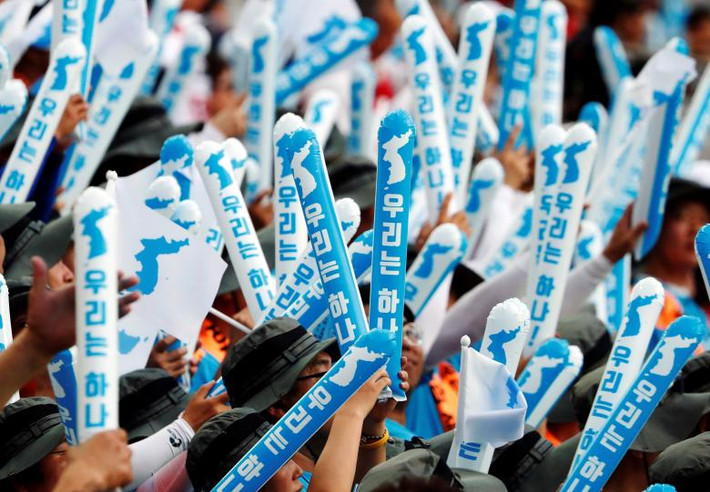 Hàng chục nghìn khán giả đã có mặt tại sân vận động Sangam để cổ vũ cho hai đội.