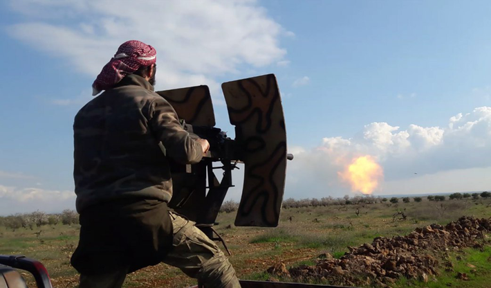 Đồng thời, vị tướng Nga cũng kêu gọi chỉ huy các nhóm phiến quân Syria từ bỏ hành động khiêu khích vũ trang và chọn con đường hòa bình tại những khu vực đang nằm dưới quyền kiểm soát của chúng. Ảnh: SF.
