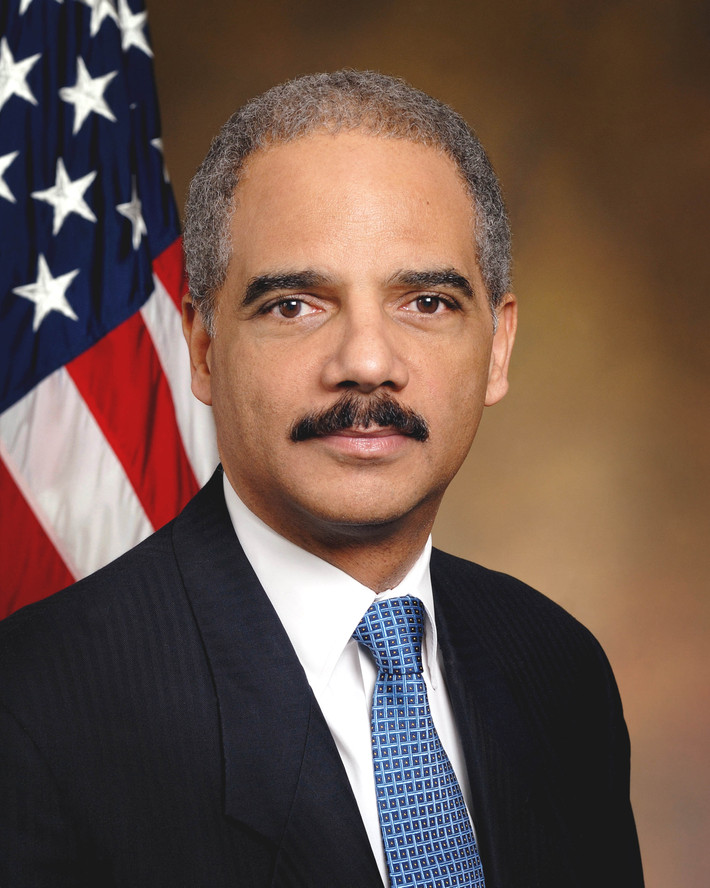 Vào tháng 9/2014 khi Bộ trưởng Tư pháp Mỹ Eric Holder (ảnh) tuyên bố ý định từ chức, đã có đồn đoán rằng bà Granholm có thể là một ứng cử viên tiềm năng để kế nhiệm ông. Tuy nhiên, cuối cùng, Loretta Lynch được đề cử và phê chuẩn cho vị trí này. Ảnh: Wikipedia.