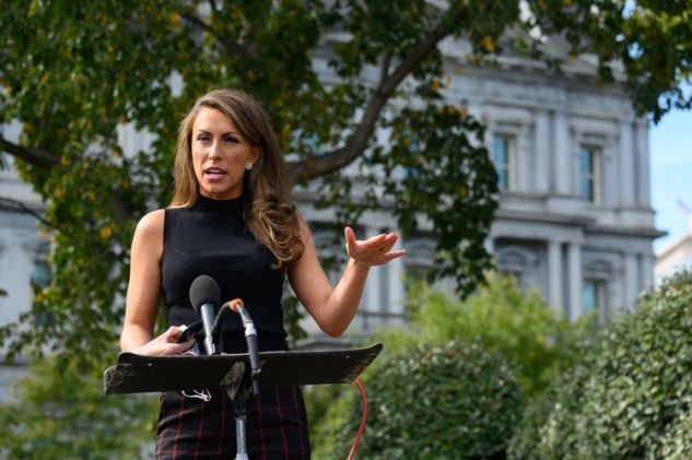 Theo Washington Post, cô Alyssa Farah dự tính sẽ mở một công ty tư vấn về lĩnh vực truyền thông và quốc phòng, sau khi đệ đơn từ chức Giám đốc Truyền thông Nhà Trắng hôm 3/12 vừa qua. Ảnh: Bloomberg.