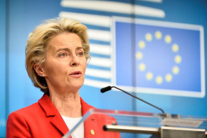 Chủ tịch Ủy ban Châu Âu Ursula von der Leyen, 62 tuổi, đứng ở vị trí thứ tư. Bà Ursula von der Leyen được bầu làm Chủ tịch Ủy ban châu Âu hôm 16/7/2019. Đây là lần đầu tiên sau hơn 60 năm, một người Đức được trao quyền lực cao nhất trong Liên minh châu Âu. Ảnh: Reuters.