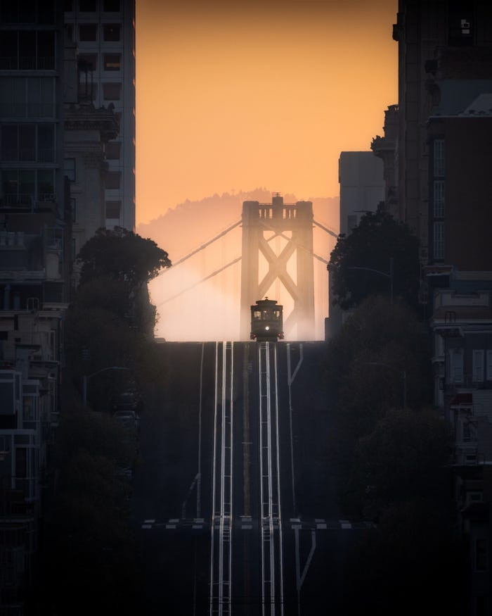 "Phố vắng" ở San Francisco, California, Mỹ, vào buổi sáng sớm. Đây là tác phẩm của Lee Mumford.