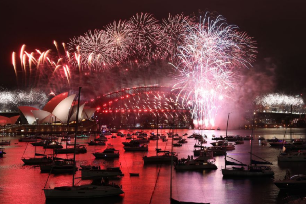 Khoảnh khắc chào năm mới vô cùng ấn tượng tại Sydney. Ảnh: 9News.com.