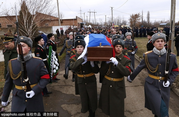 Tổng thống Nga Vladimir Putin đã truy tặng Pozynich Huân chương Dũng cảm.