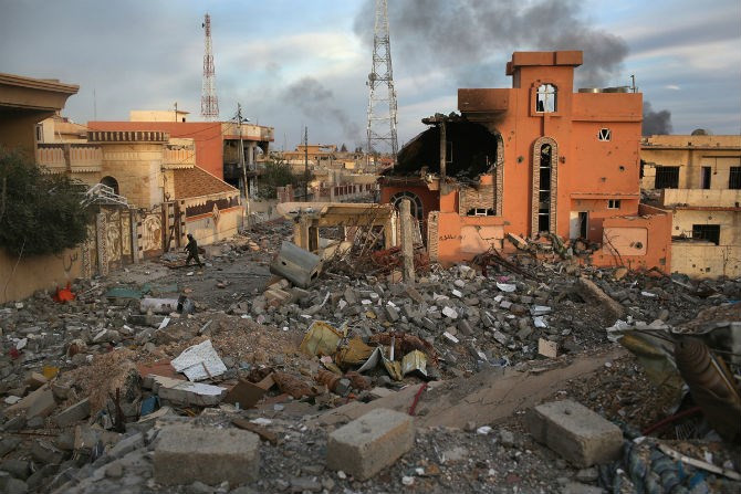 Ngày 12/11, lực lượng người Kurd và Yazidi đã giải phóng thị trấn Sinjar, miền bắc Iraq. Thị trấn này vốn bị IS chiếm quyền kiểm soát trong hơn một năm qua.